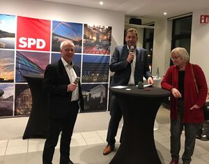 v.l.n.r. Markus Töns Vorsitzender SPD UB GE, Lars Klingbeil, MdL Heike Gebhard